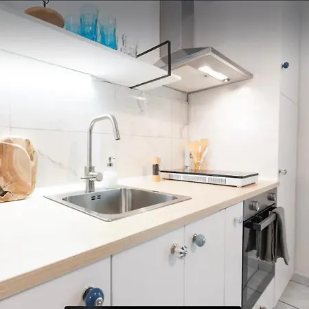 Awarded Relaxing Nest With Hydromassage Shower