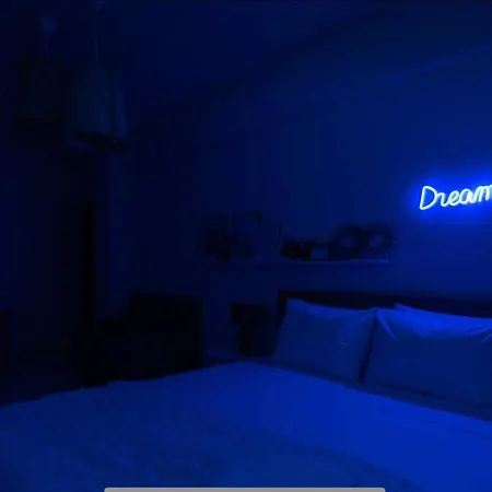 Relaxing Nest With Hydromassage Shower Apartament
