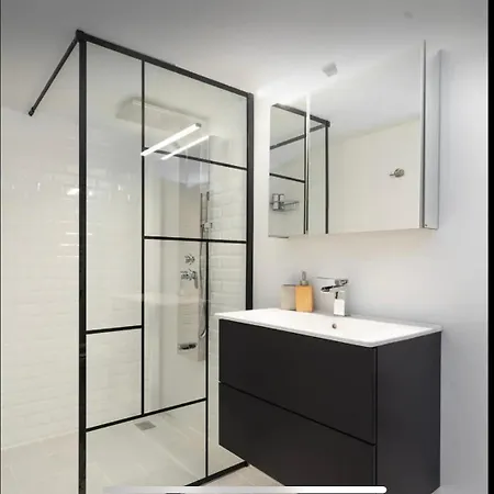 Relaxing Nest With Hydromassage Shower * Salonic