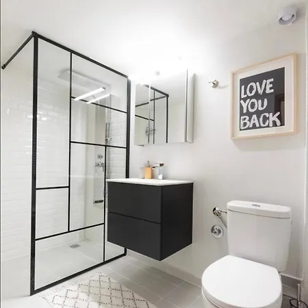Relaxing Nest With Hydromassage Shower